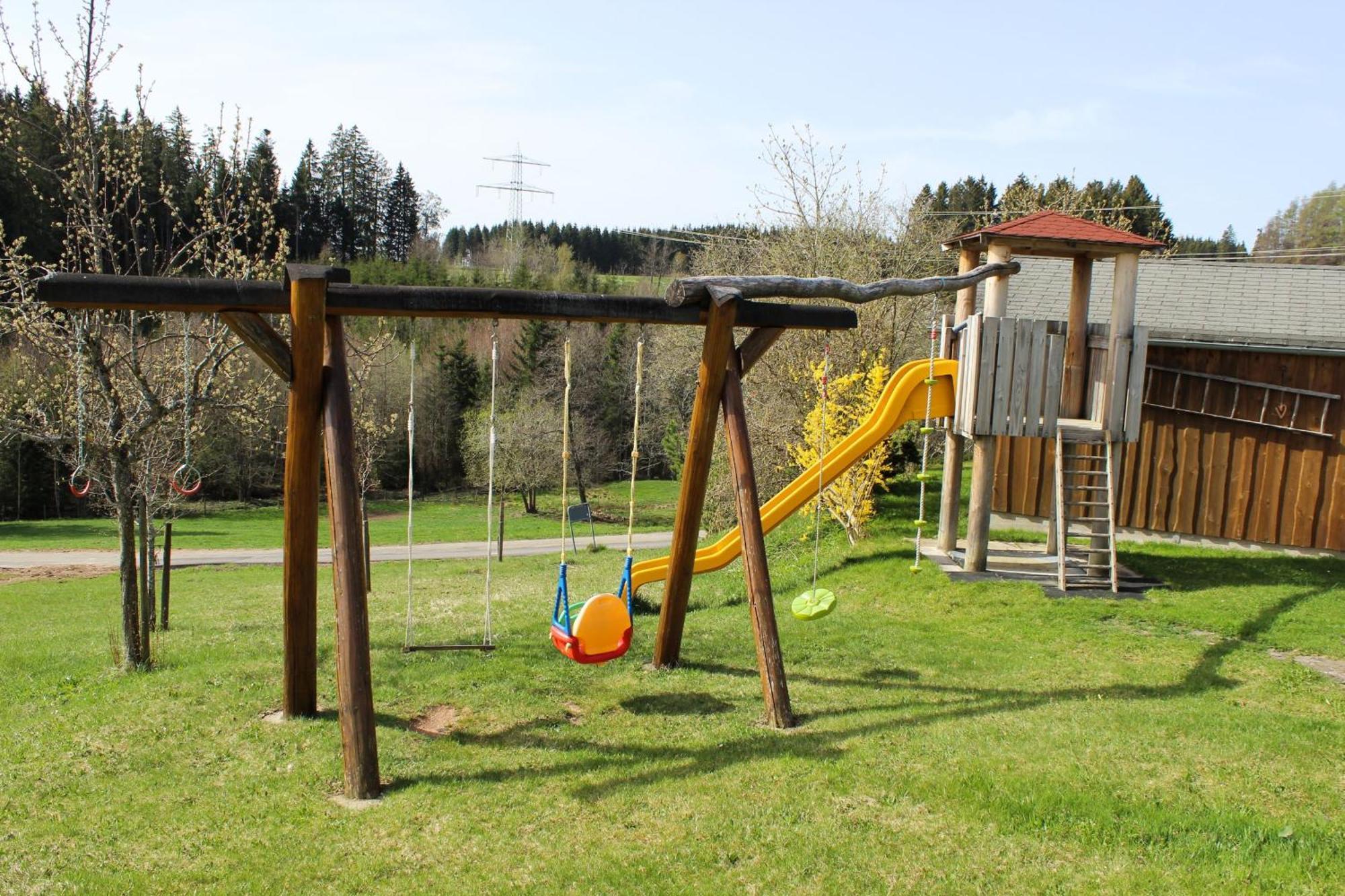 Ferienwohnung Haus Am Roetenberg Grafenhausen Exterior foto